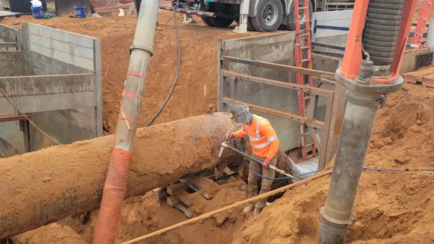 Even heavily overlapping pipe sections can also be safely exposed with the MTS DINO.