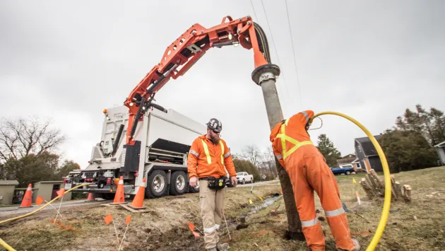 Point-accurate exposure instead of large-scale excavation.